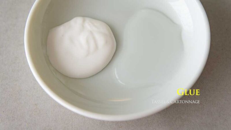 カルトナージュの接着剤