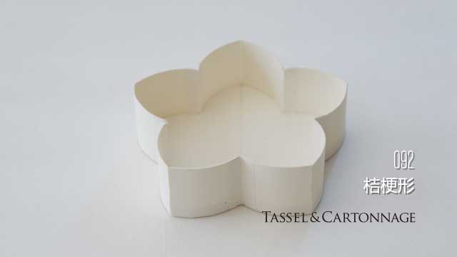 Balloon flower-shaped